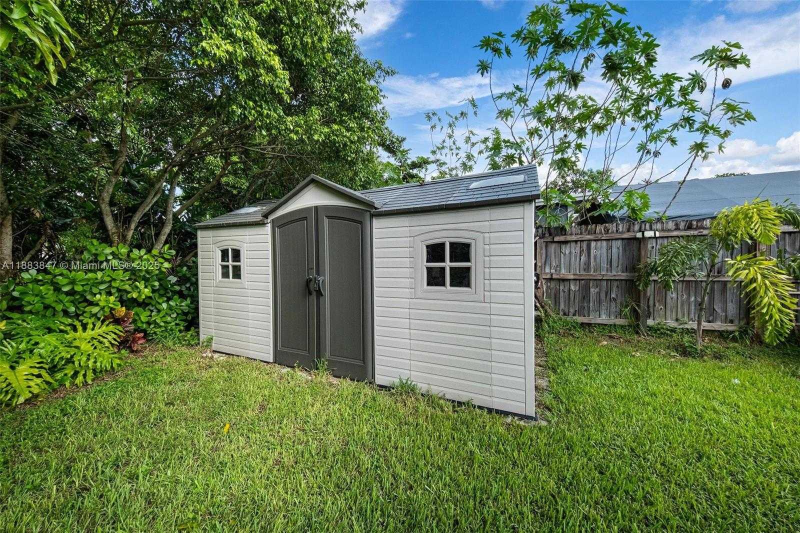 Small Image of 13710 NORTH EAST 1ST AVE, Miami Number 31