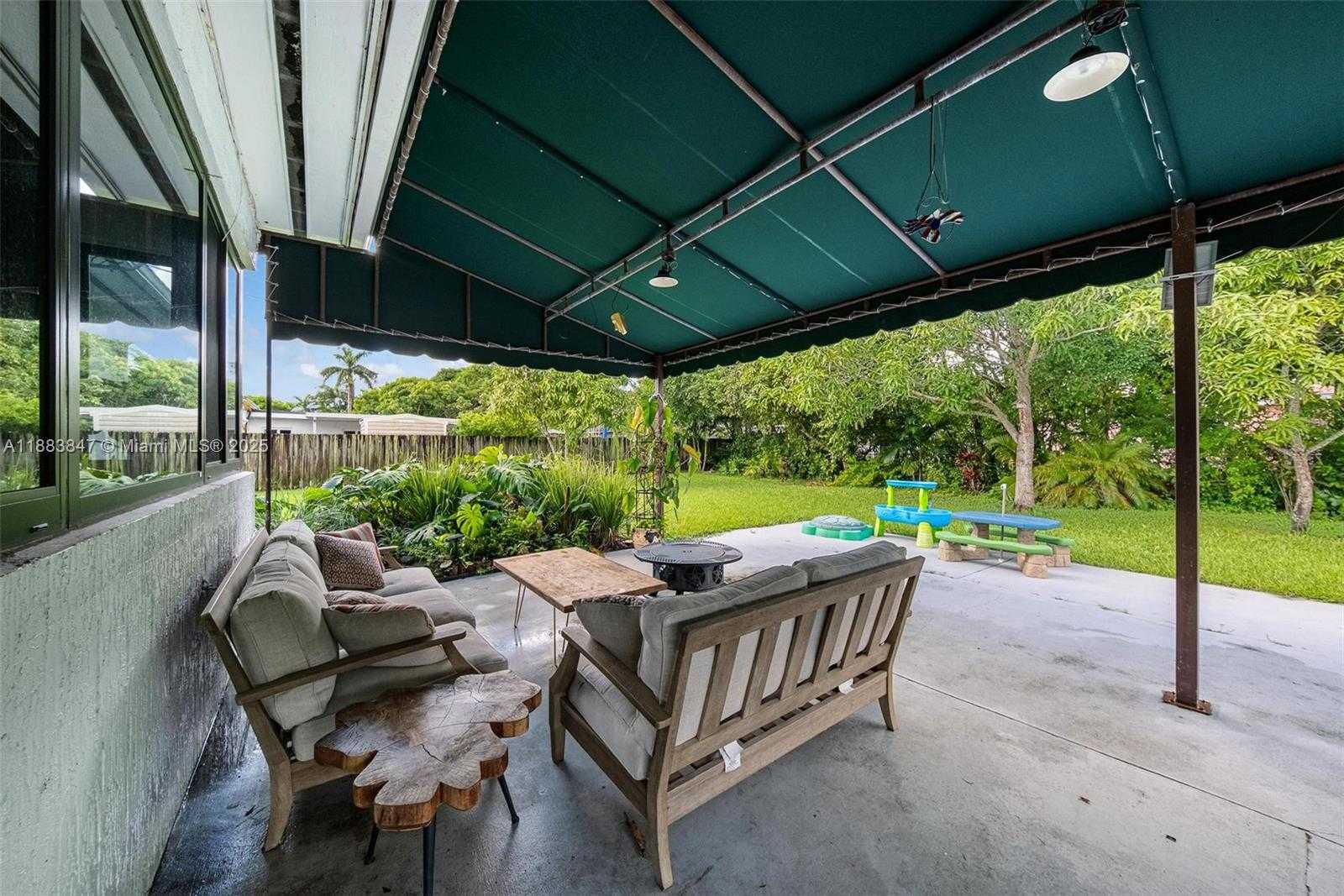 Small Image of 13710 NORTH EAST 1ST AVE, Miami Number 35