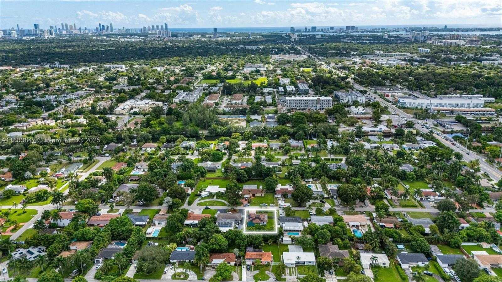 Small Image of 13710 NORTH EAST 1ST AVE, Miami Number 40