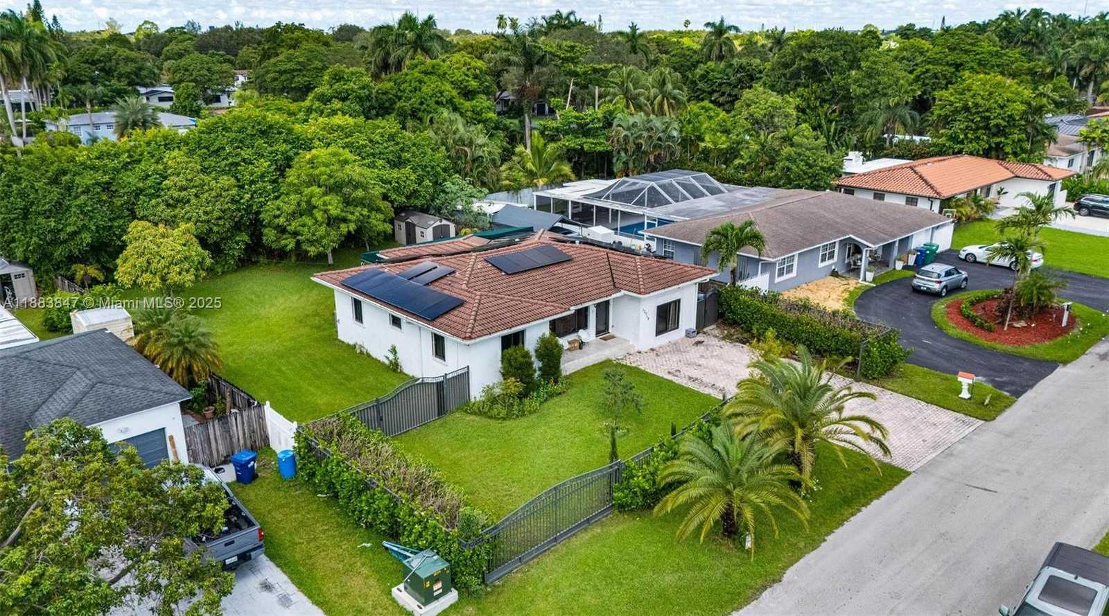 Small Image of 13710 NORTH EAST 1ST AVE, Miami Number 42