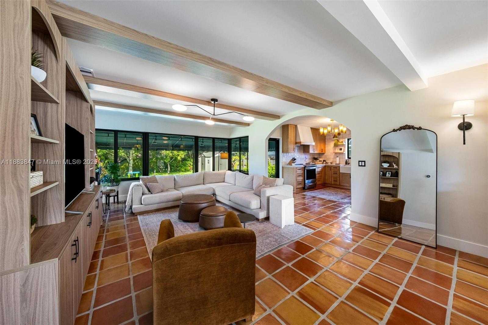 Small Image of 13710 NORTH EAST 1ST AVE, Miami Number 8