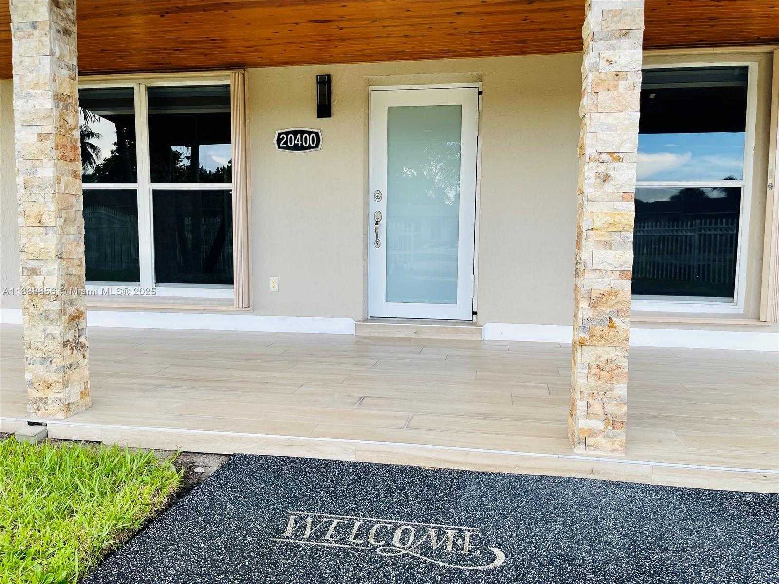 Small Image of 20400 NORTH WEST 40TH CT, Miami Gardens Number 21