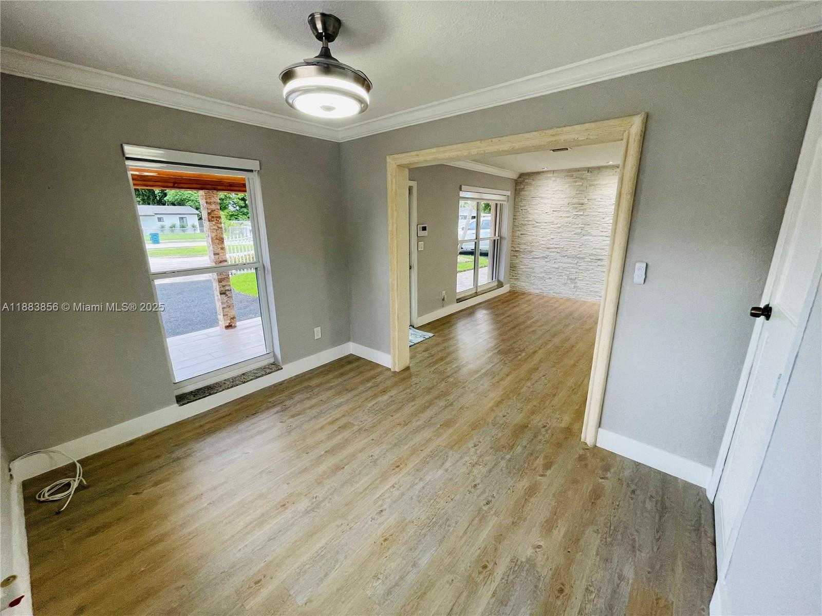 Small Image of 20400 NORTH WEST 40TH CT, Miami Gardens Number 28