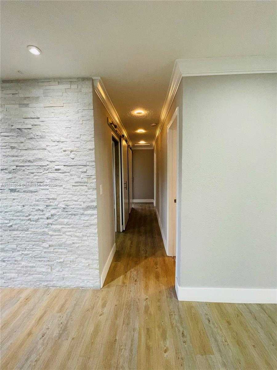 Small Image of 20400 NORTH WEST 40TH CT, Miami Gardens Number 44