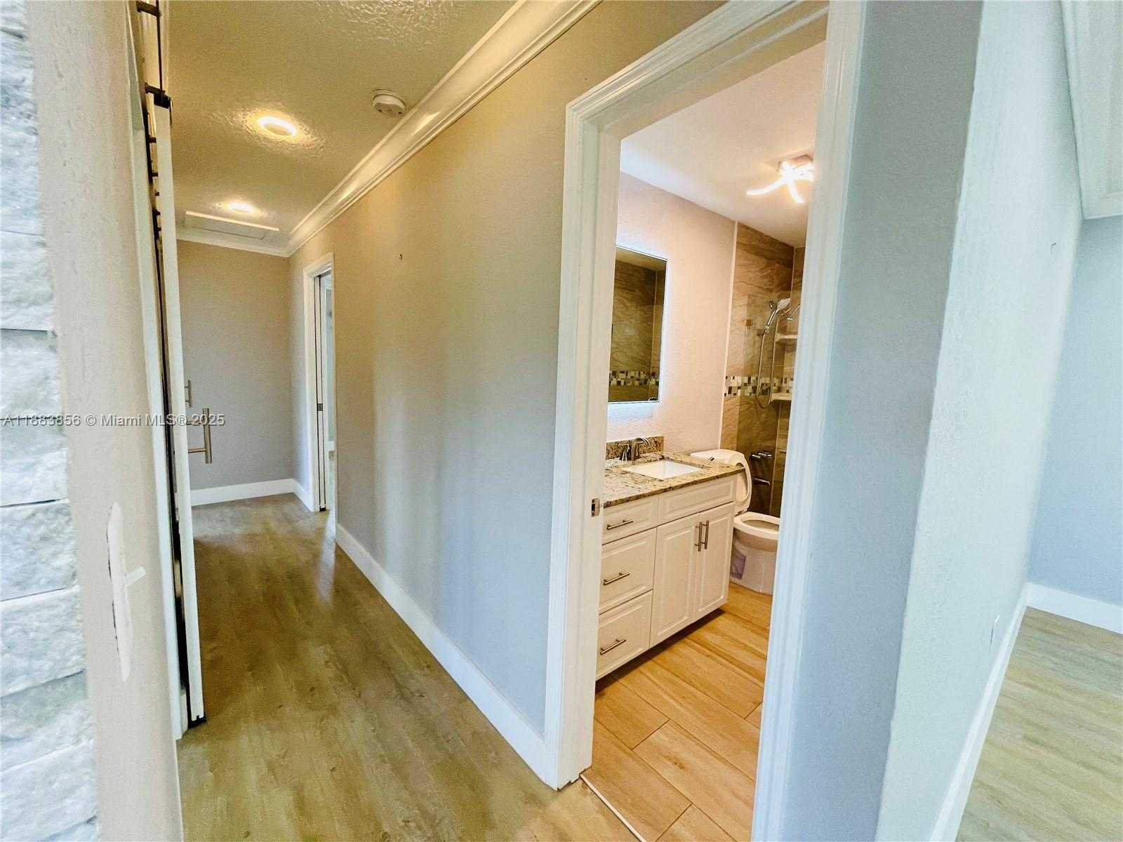Small Image of 20400 NORTH WEST 40TH CT, Miami Gardens Number 45