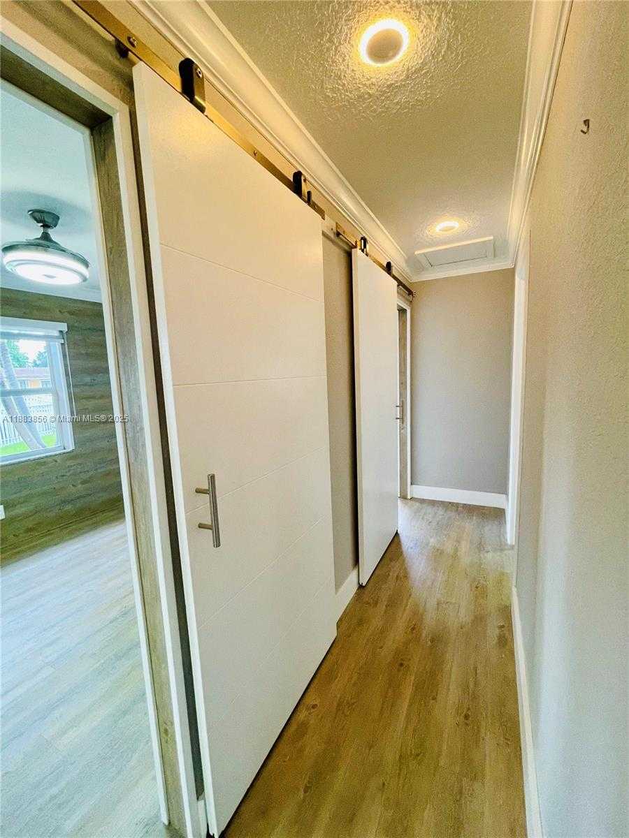 Small Image of 20400 NORTH WEST 40TH CT, Miami Gardens Number 49