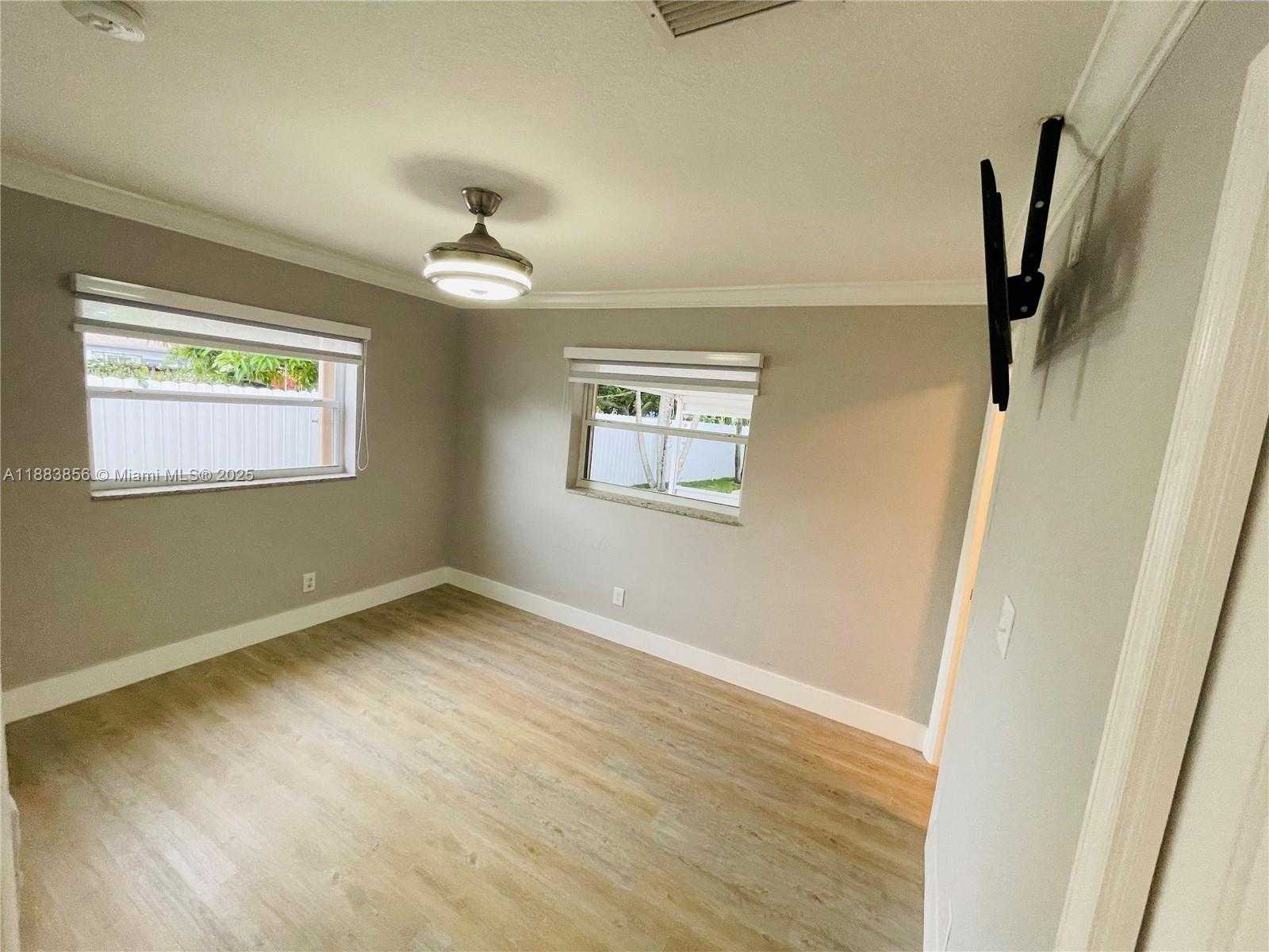 Small Image of 20400 NORTH WEST 40TH CT, Miami Gardens Number 59