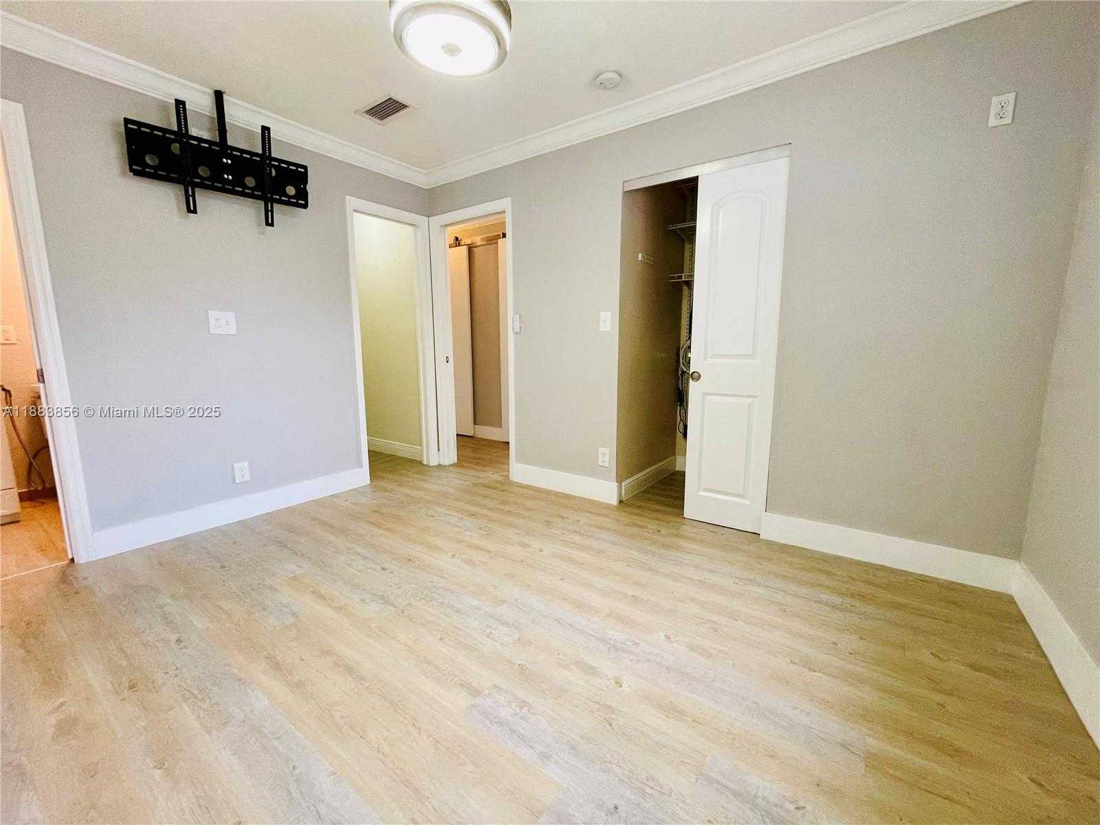 Small Image of 20400 NORTH WEST 40TH CT, Miami Gardens Number 61