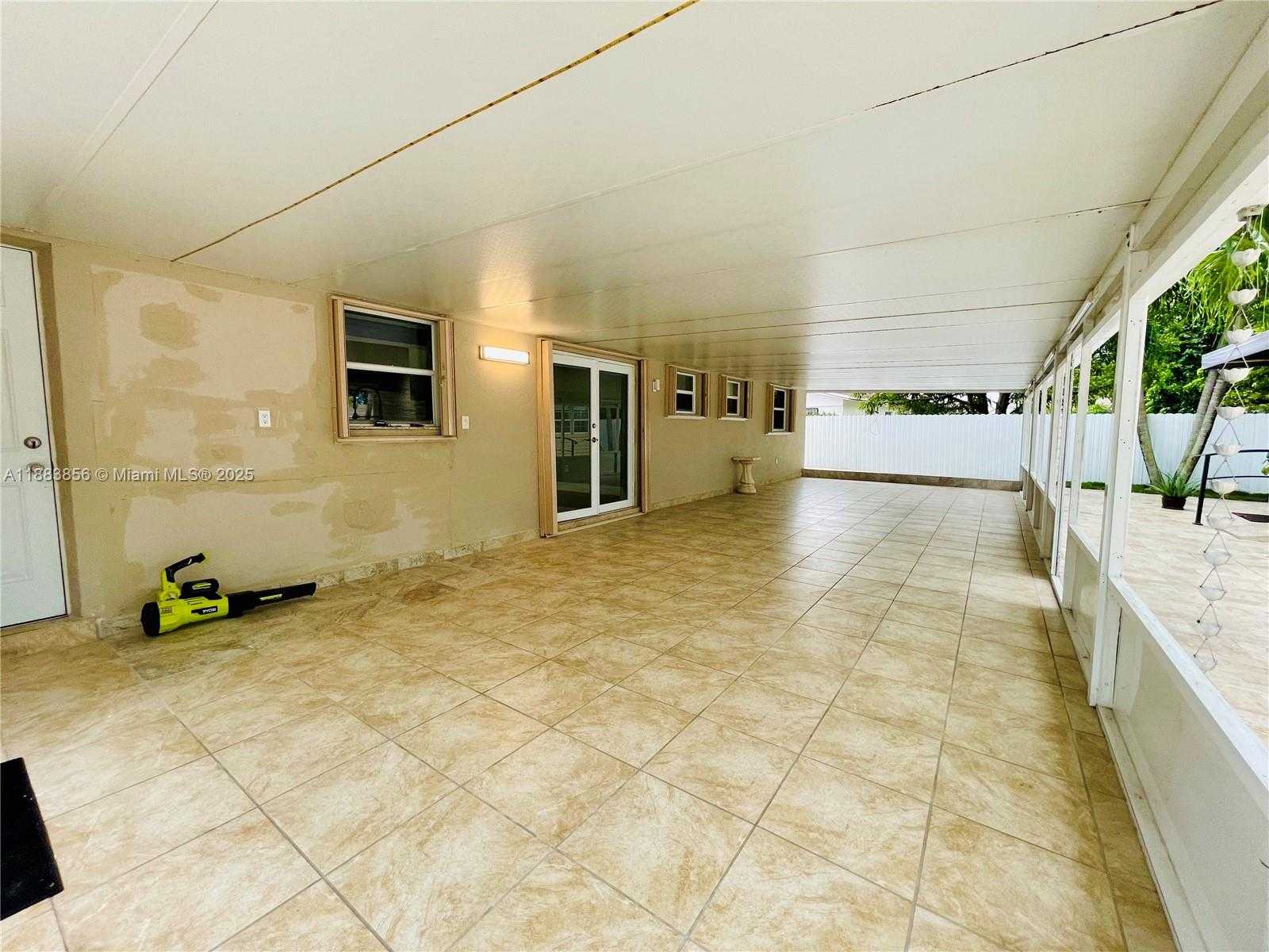 Small Image of 20400 NORTH WEST 40TH CT, Miami Gardens Number 70