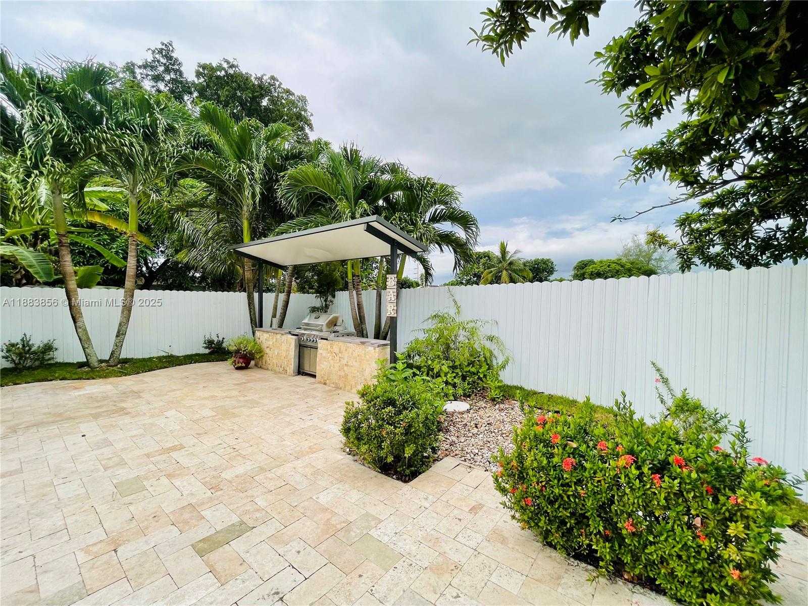 Small Image of 20400 NORTH WEST 40TH CT, Miami Gardens Number 76