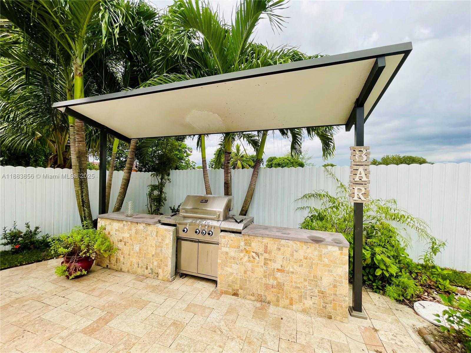 Small Image of 20400 NORTH WEST 40TH CT, Miami Gardens Number 77