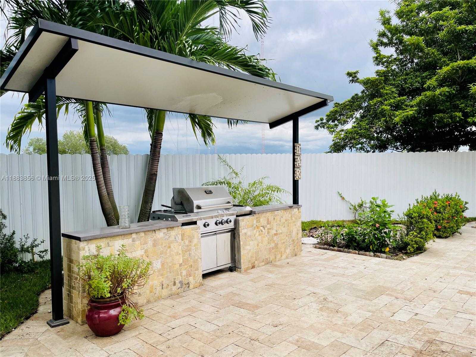 Small Image of 20400 NORTH WEST 40TH CT, Miami Gardens Number 78