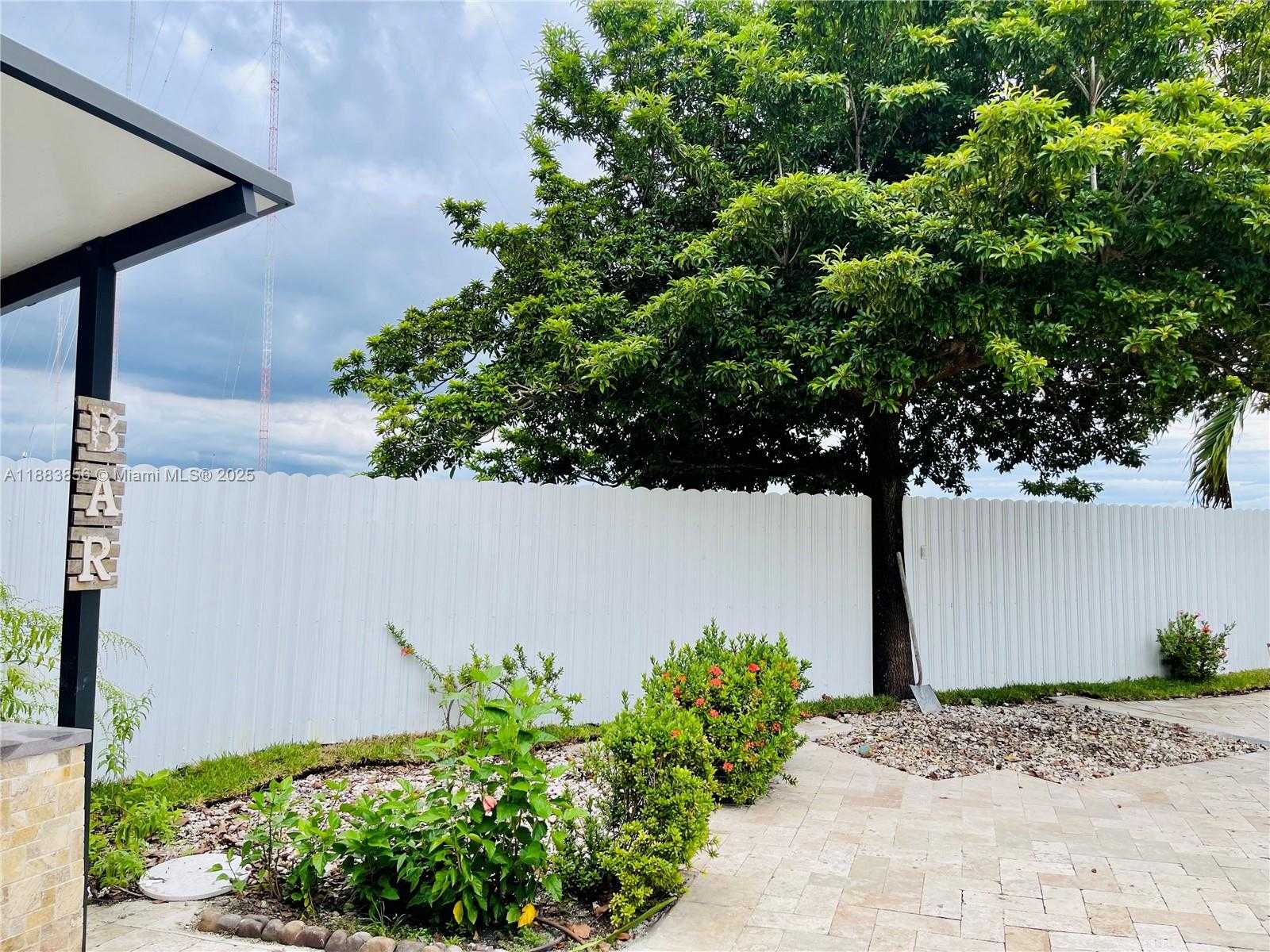 Small Image of 20400 NORTH WEST 40TH CT, Miami Gardens Number 80