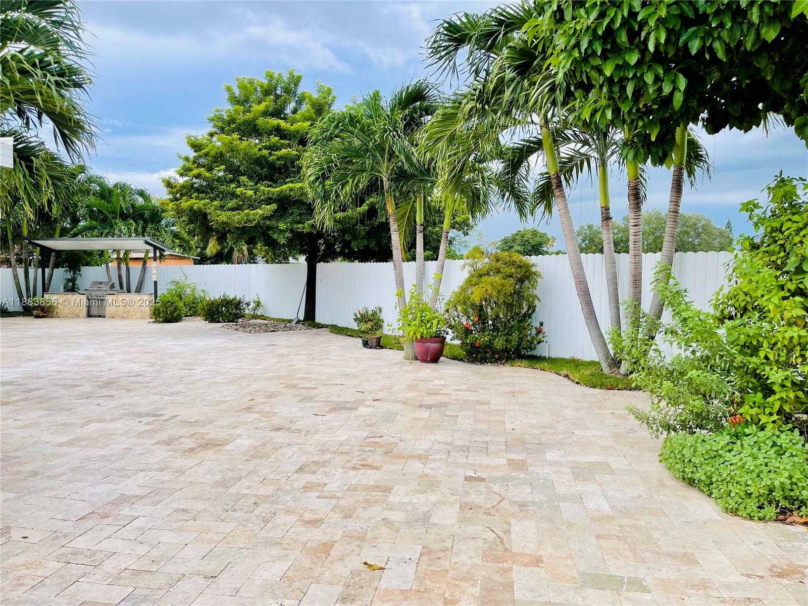Small Image of 20400 NORTH WEST 40TH CT, Miami Gardens Number 83