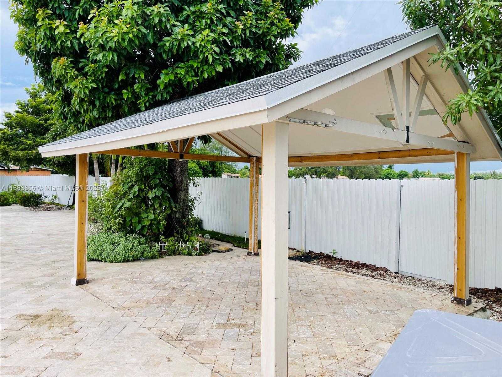 Small Image of 20400 NORTH WEST 40TH CT, Miami Gardens Number 87