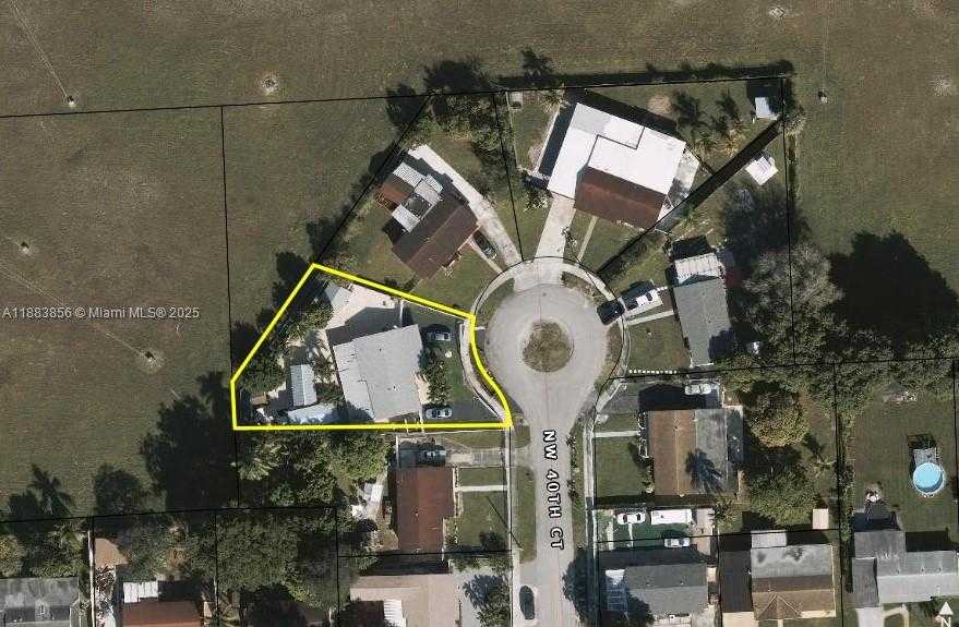 Small Image of 20400 NORTH WEST 40TH CT, Miami Gardens Number 90
