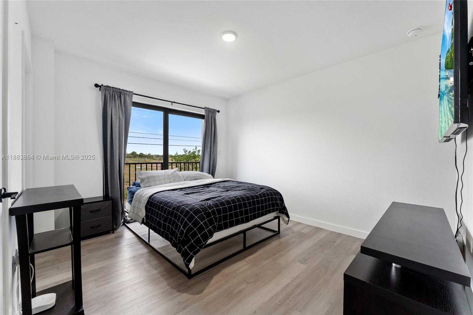 Small Image of 14590 SOUTH WEST 260TH ST, Homestead Number 10