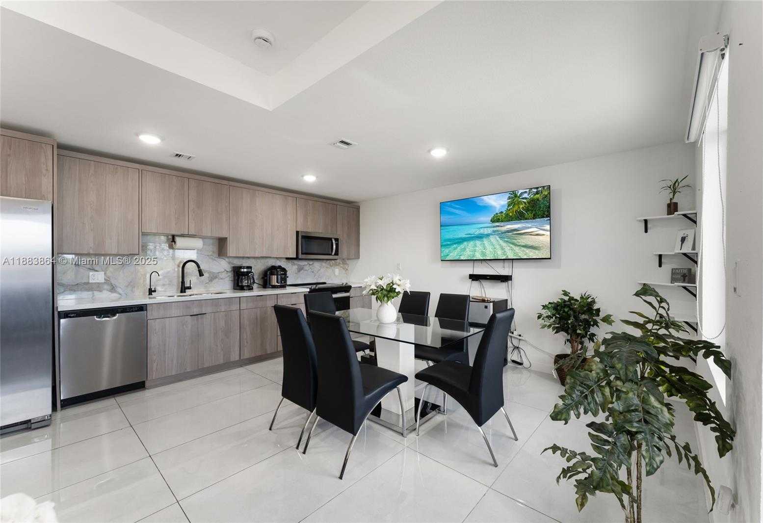 Small Image of 14590 SOUTH WEST 260TH ST, Homestead Number 2