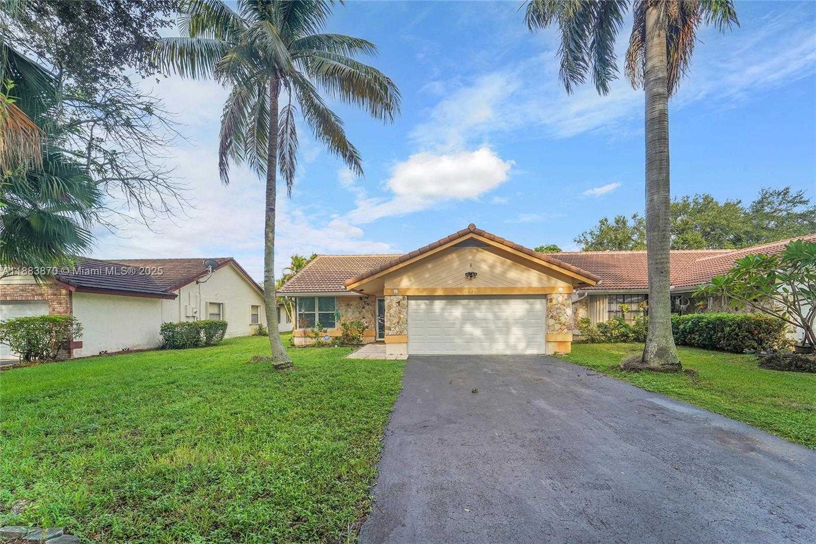 Small Image of 2928 NORTH WEST 94TH AVE, Coral Springs Number 2