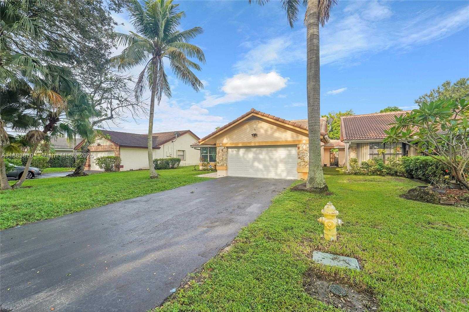 Small Image of 2928 NORTH WEST 94TH AVE, Coral Springs Number 3