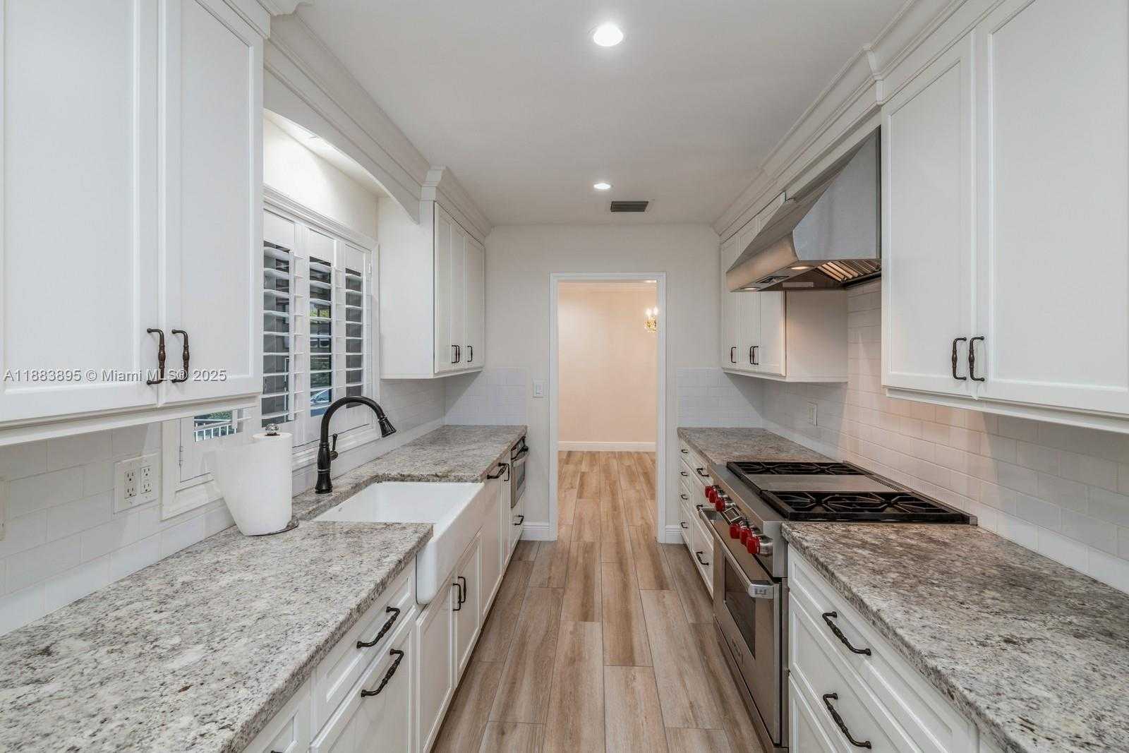 Small Image of 10300 SOUTH WEST 59TH AVE, Pinecrest Number 10