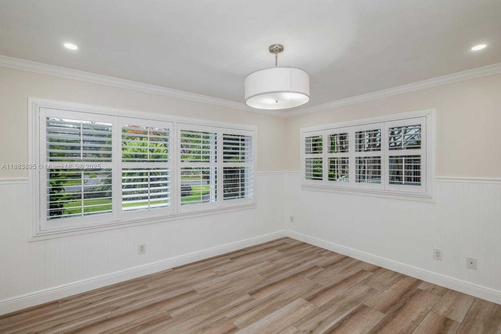 Small Image of 10300 SOUTH WEST 59TH AVE, Pinecrest Number 15