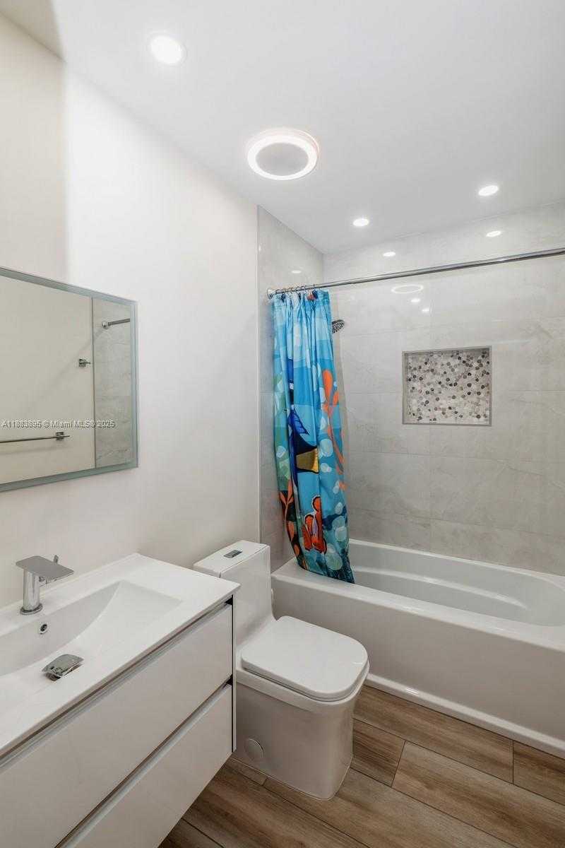 Small Image of 10300 SOUTH WEST 59TH AVE, Pinecrest Number 18