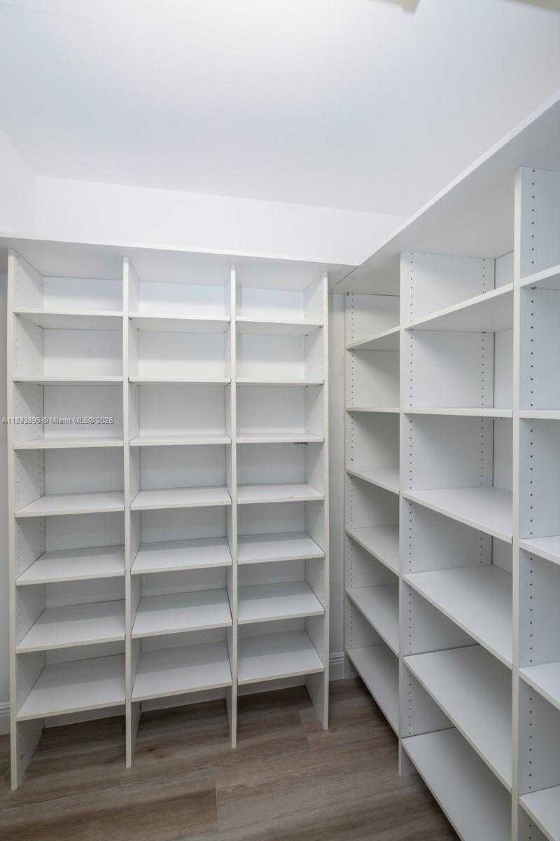 Small Image of 10300 SOUTH WEST 59TH AVE, Pinecrest Number 20