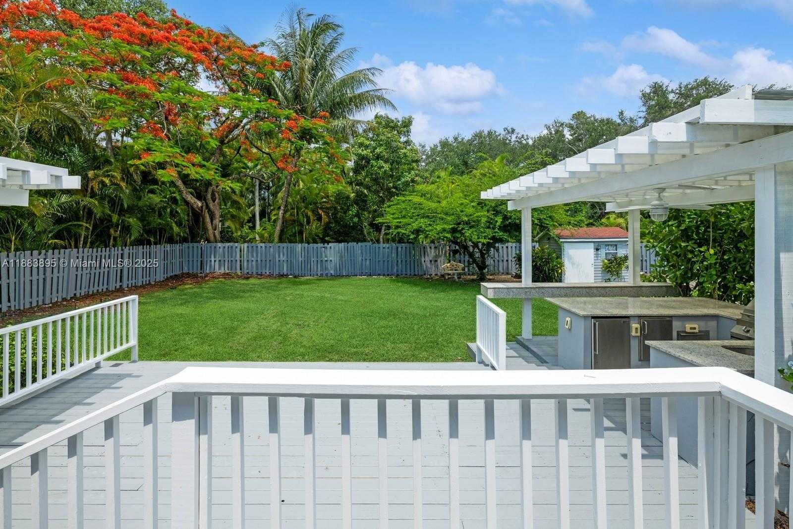 Small Image of 10300 SOUTH WEST 59TH AVE, Pinecrest Number 34