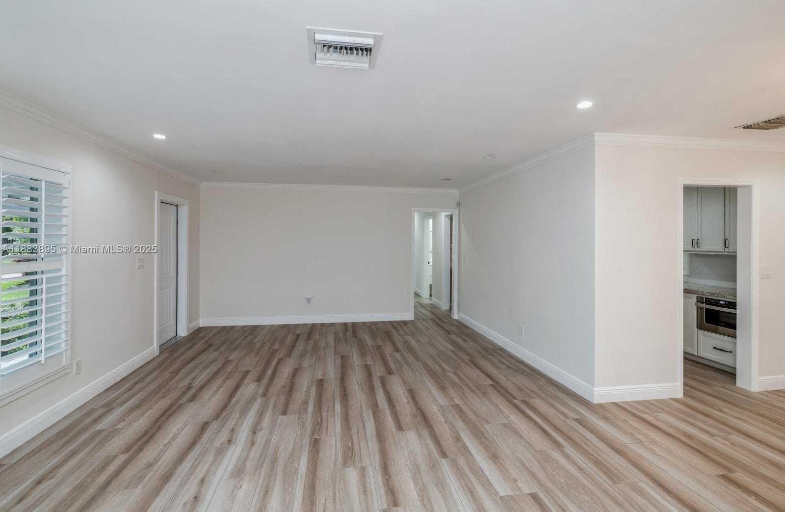Small Image of 10300 SOUTH WEST 59TH AVE, Pinecrest Number 5