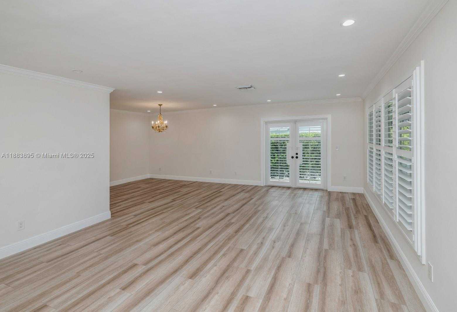 Small Image of 10300 SOUTH WEST 59TH AVE, Pinecrest Number 6