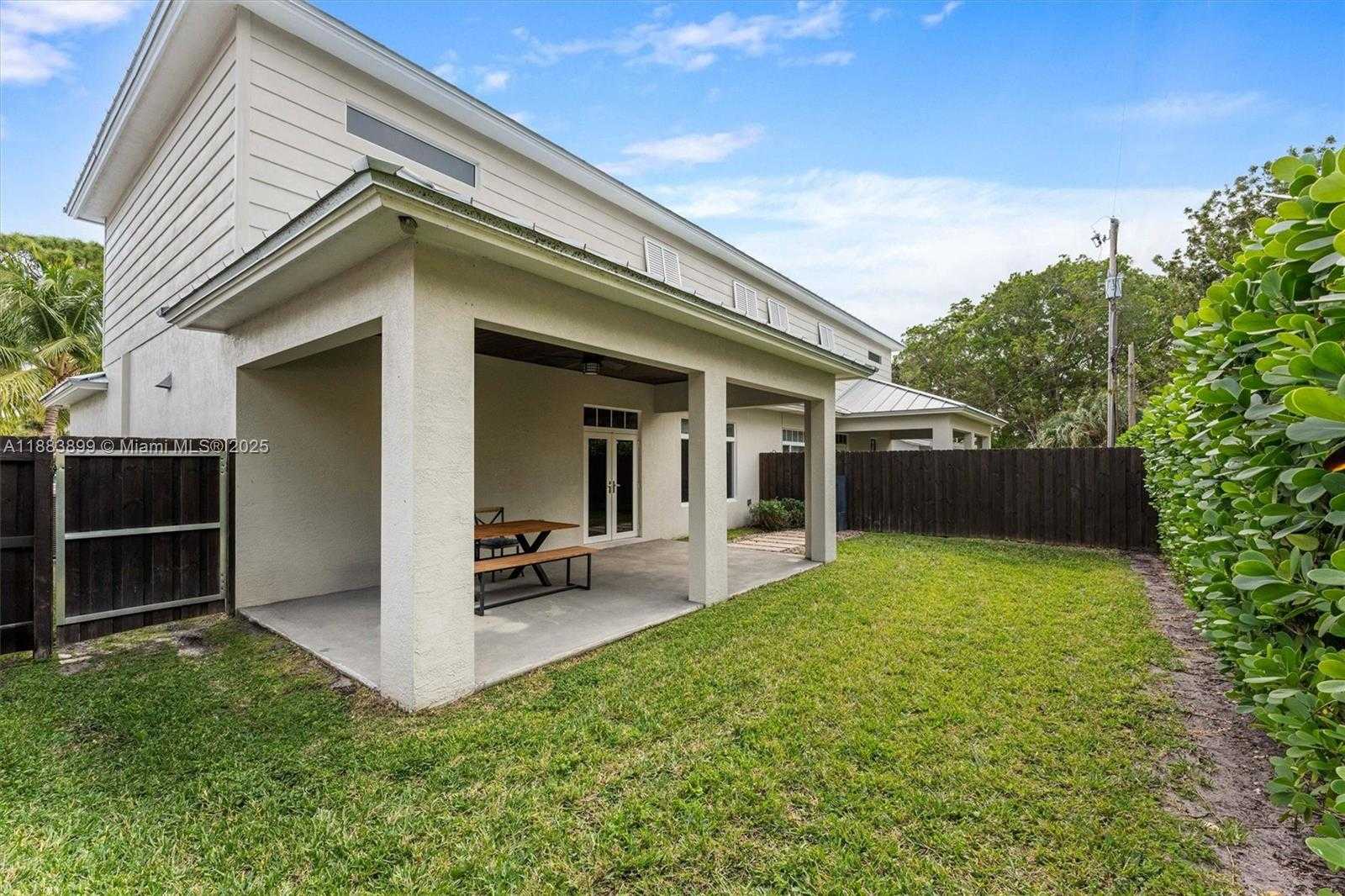 Small Image of 2431 NORTH EAST 20TH AVE, Lighthouse Point Number 36