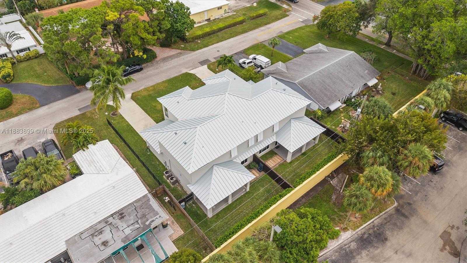 Small Image of 2431 NORTH EAST 20TH AVE, Lighthouse Point Number 43