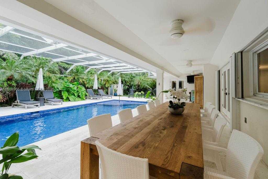 Small Image of 10524 SOUTH WEST 60TH AVE, Pinecrest Number 10