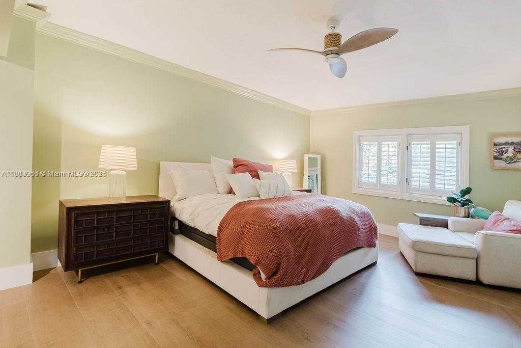 Small Image of 10524 SOUTH WEST 60TH AVE, Pinecrest Number 12