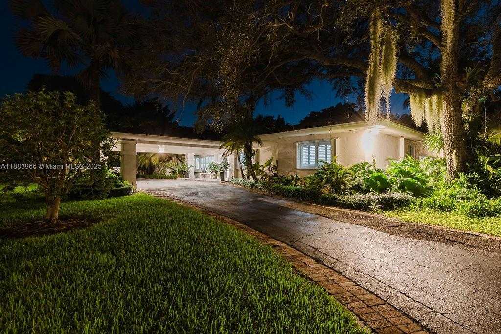 Small Image of 10524 SOUTH WEST 60TH AVE, Pinecrest Number 23
