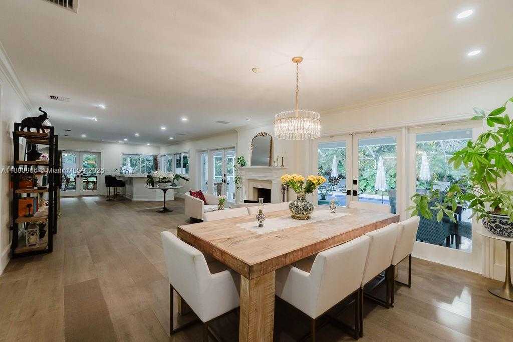 Small Image of 10524 SOUTH WEST 60TH AVE, Pinecrest Number 3