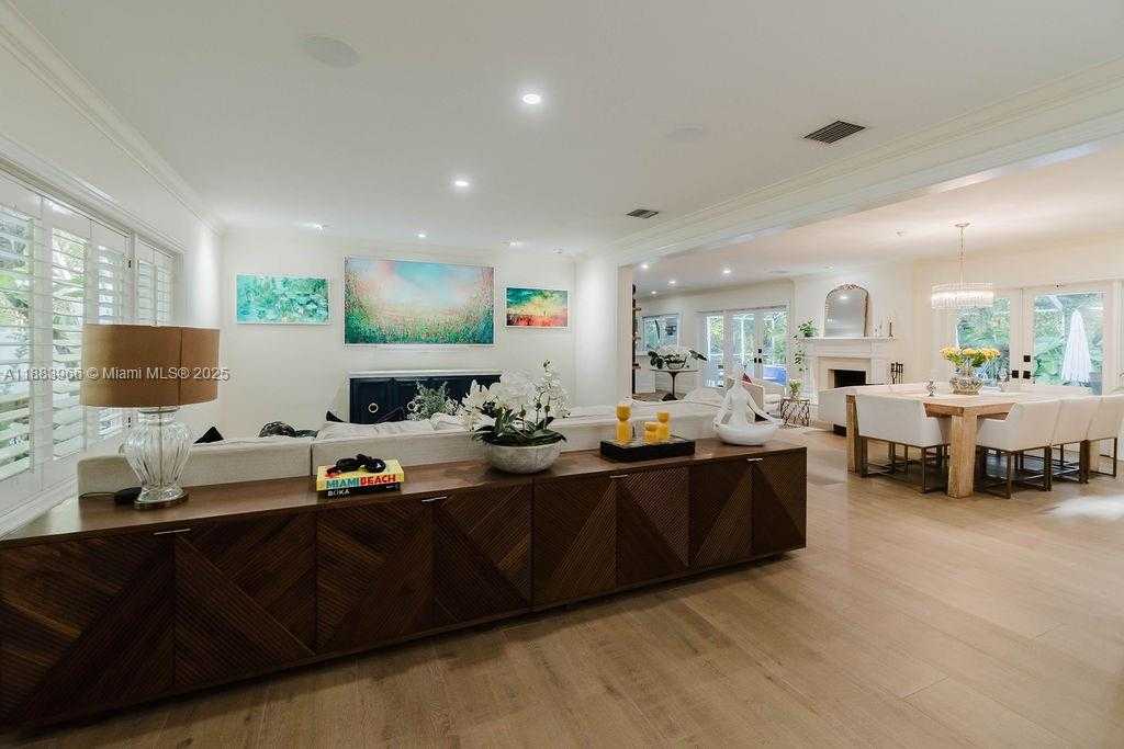 Small Image of 10524 SOUTH WEST 60TH AVE, Pinecrest Number 4