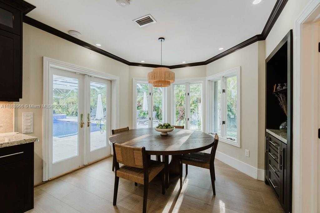 Small Image of 10524 SOUTH WEST 60TH AVE, Pinecrest Number 5