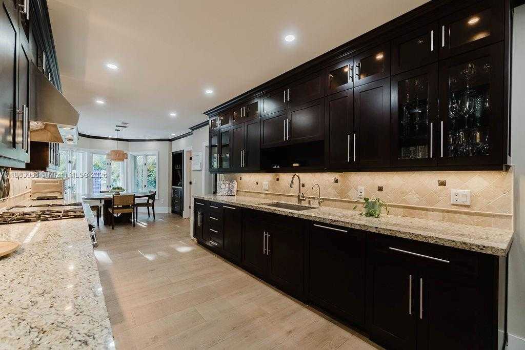 Small Image of 10524 SOUTH WEST 60TH AVE, Pinecrest Number 9