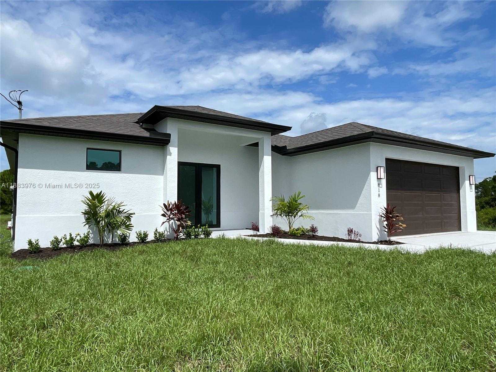 Small Image of 818 ANACONDA AVE S, Lehigh Acres Number 2