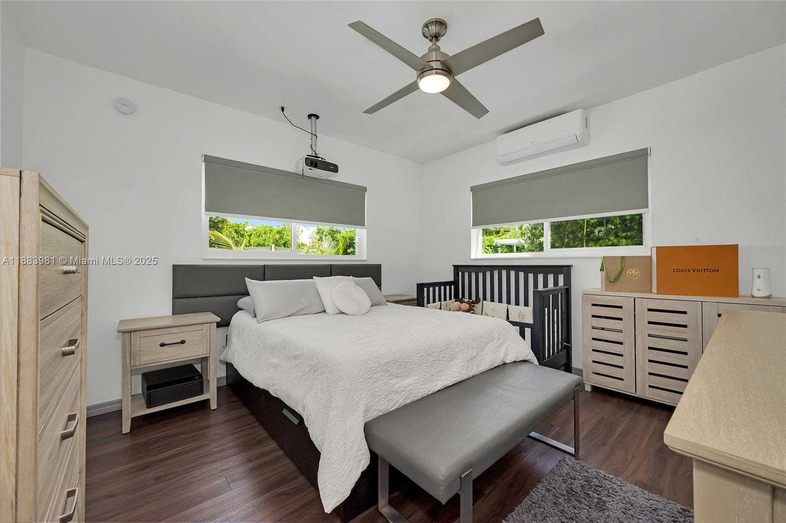 Small Image of 335 ROMANO AVE, Coral Gables Number 13