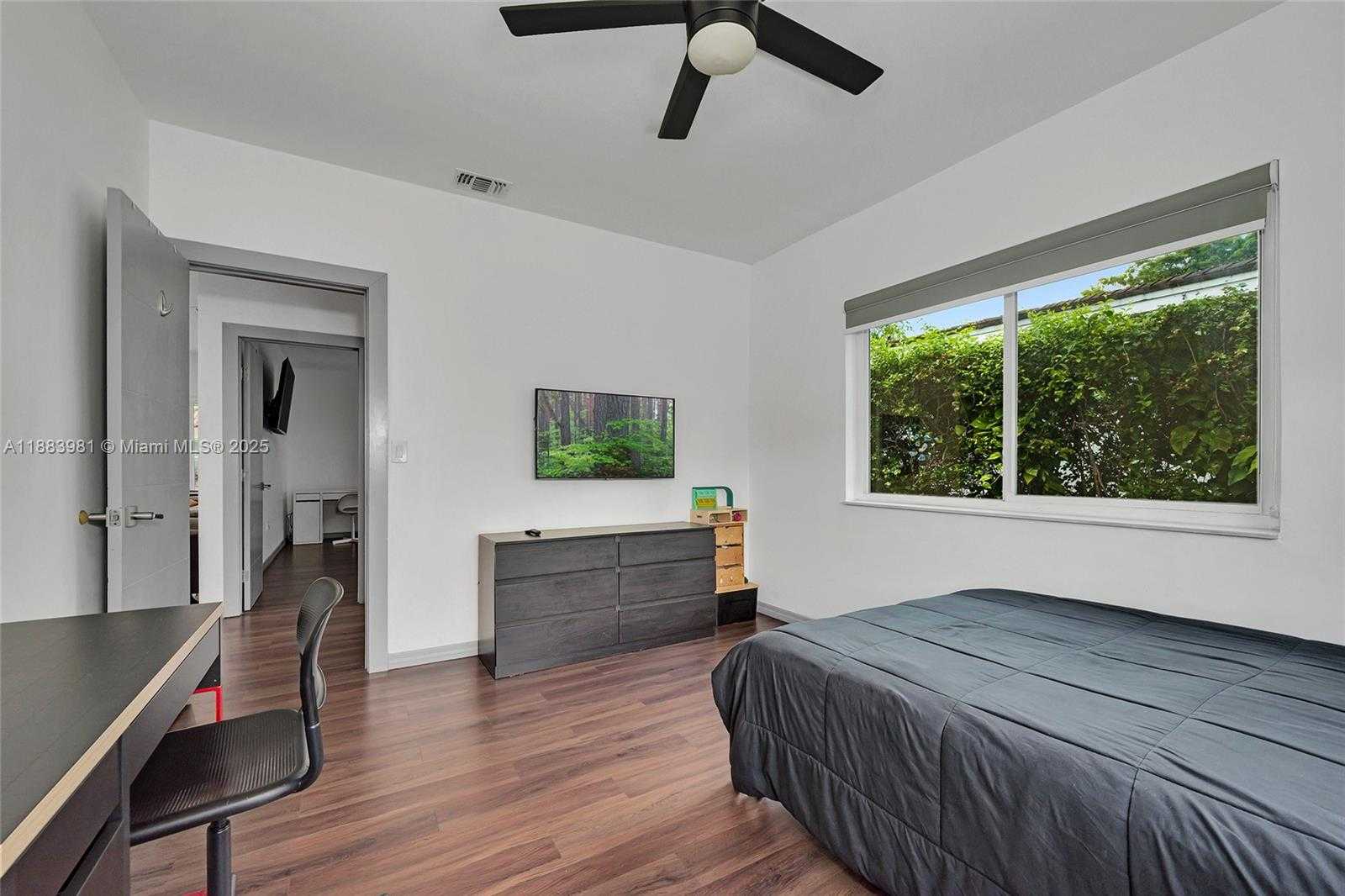 Small Image of 335 ROMANO AVE, Coral Gables Number 18