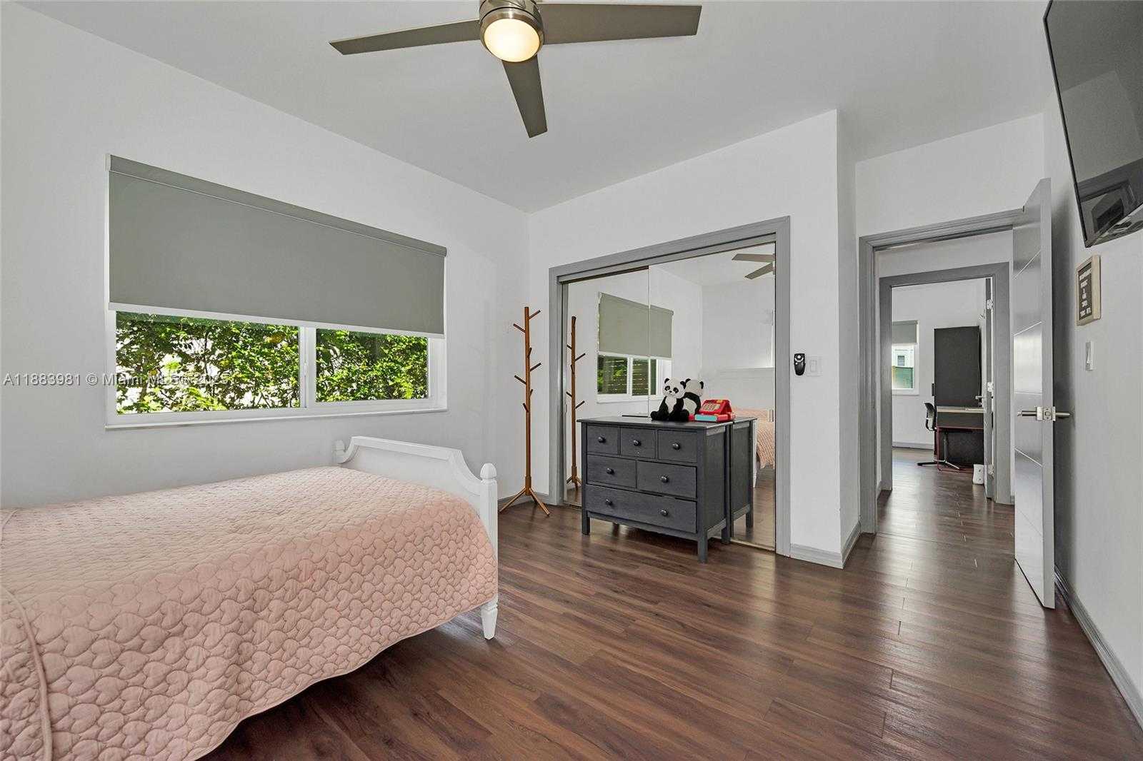 Small Image of 335 ROMANO AVE, Coral Gables Number 21