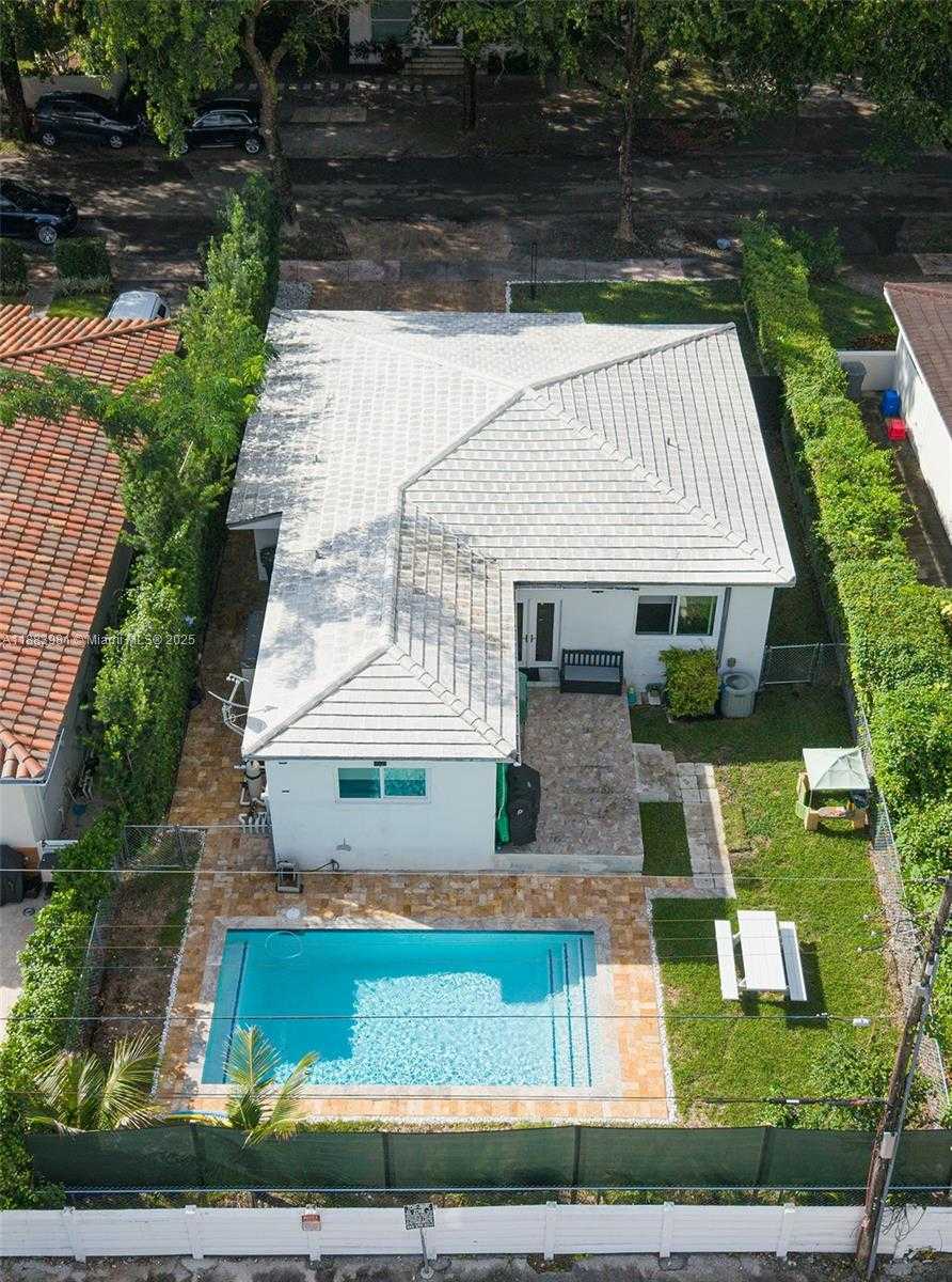 Small Image of 335 ROMANO AVE, Coral Gables Number 28