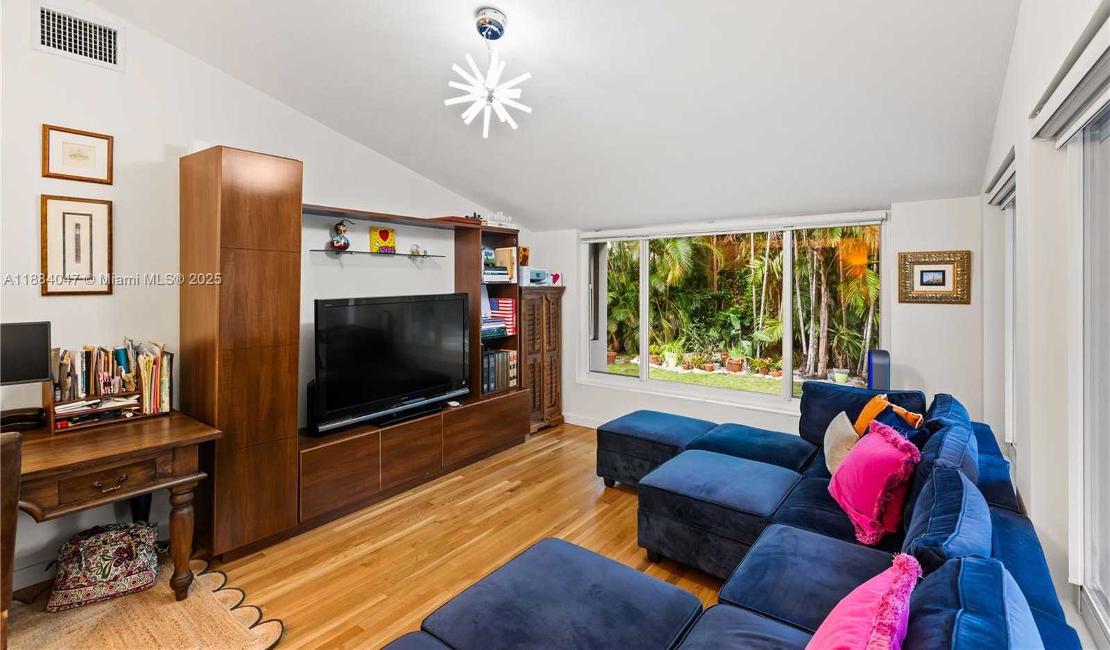 Small Image of 412 ZAMORA AVE, Coral Gables Number 16