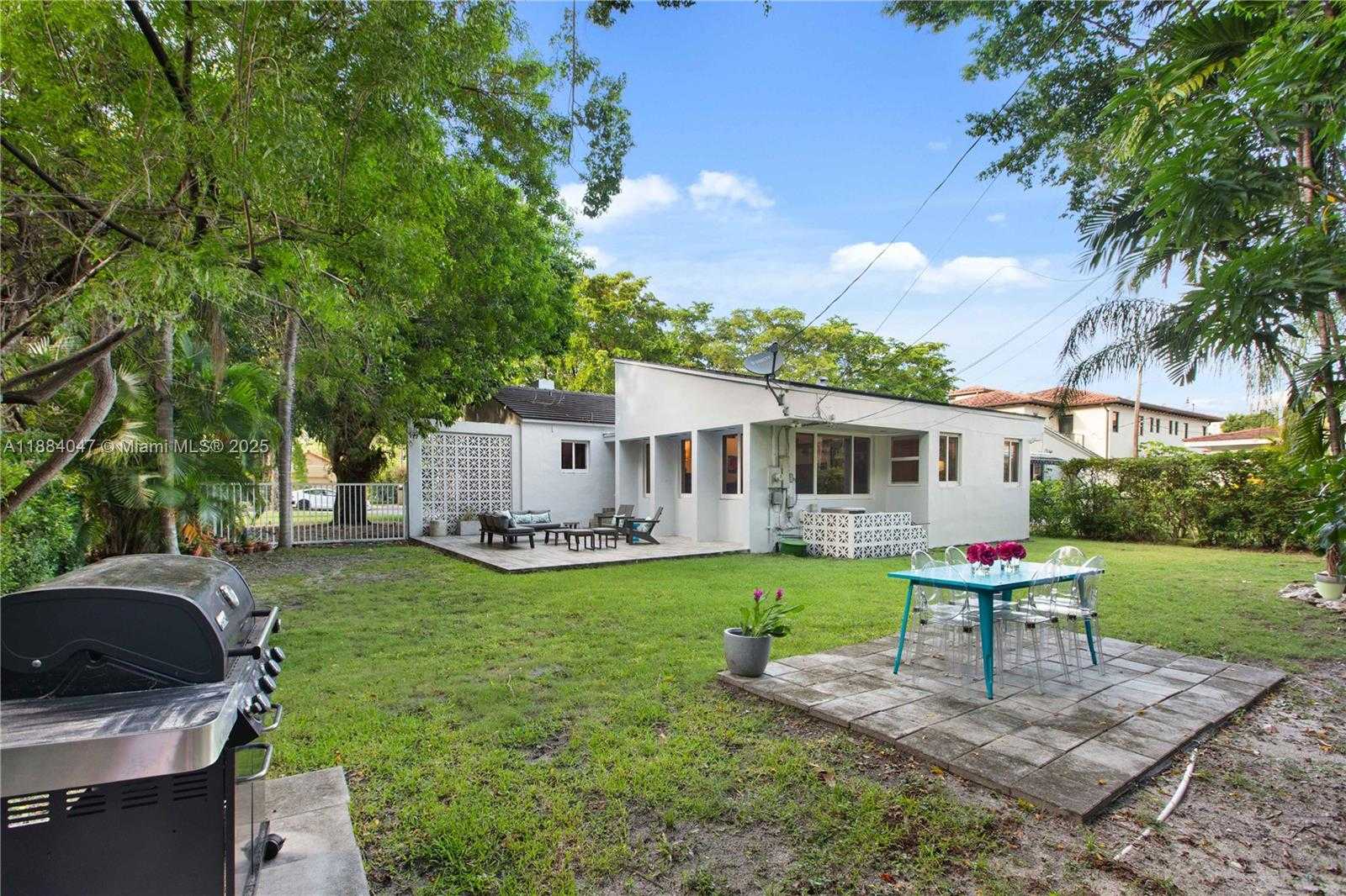 Small Image of 412 ZAMORA AVE, Coral Gables Number 18