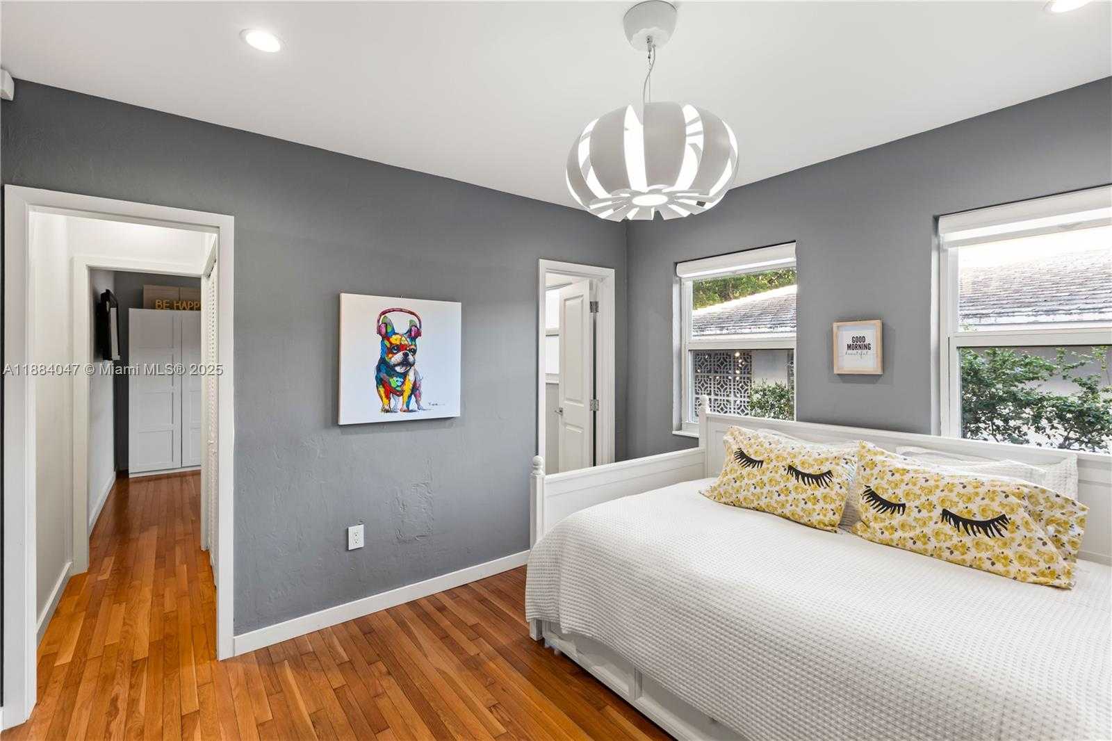 Small Image of 412 ZAMORA AVE, Coral Gables Number 24
