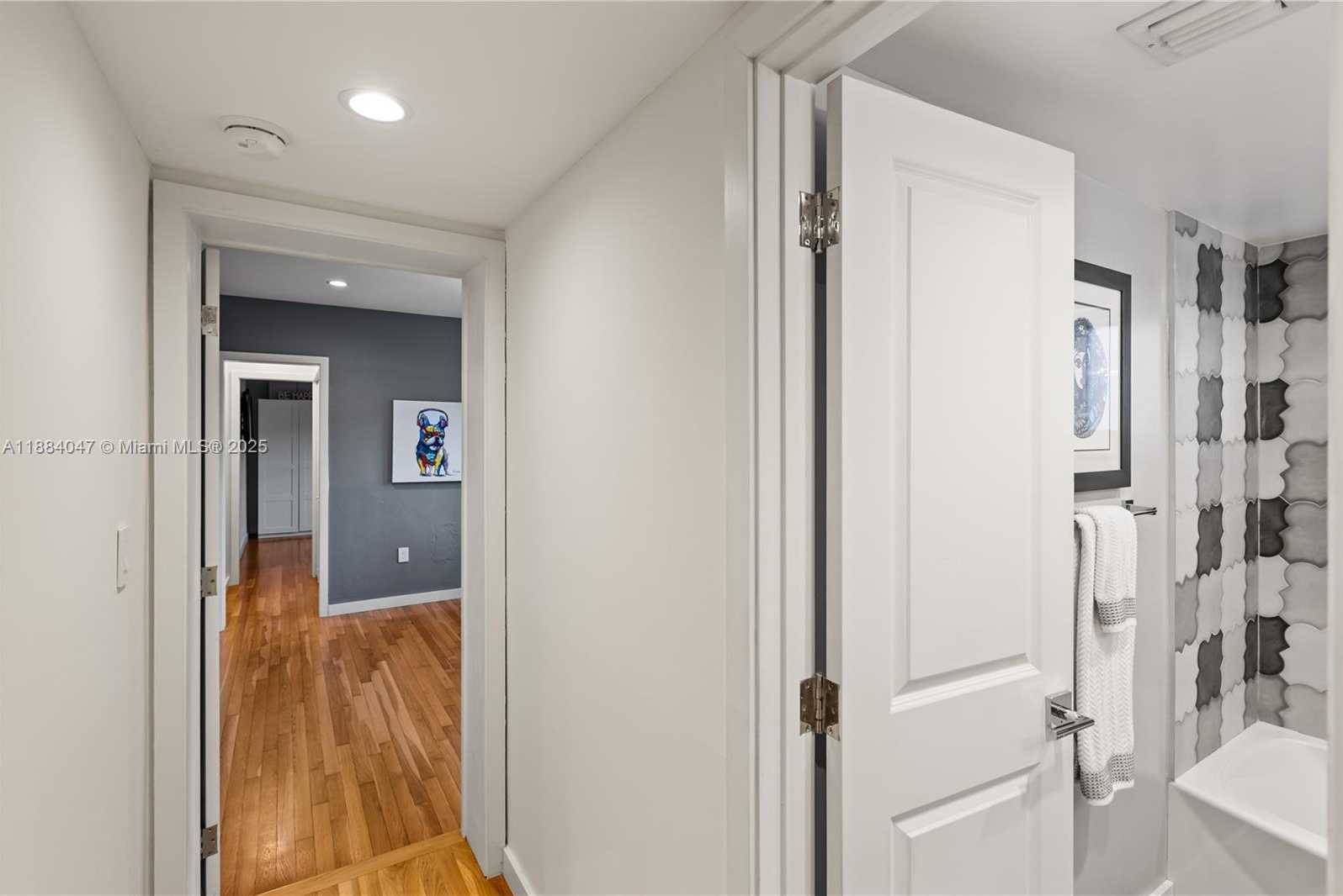 Small Image of 412 ZAMORA AVE, Coral Gables Number 29