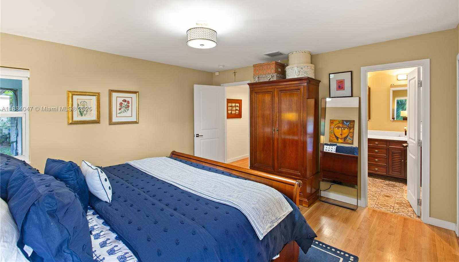 Small Image of 412 ZAMORA AVE, Coral Gables Number 32